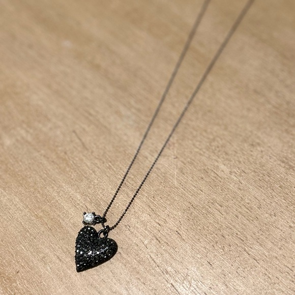 Betsey Johnson Black Heart Necklace - Picture 1 of 4